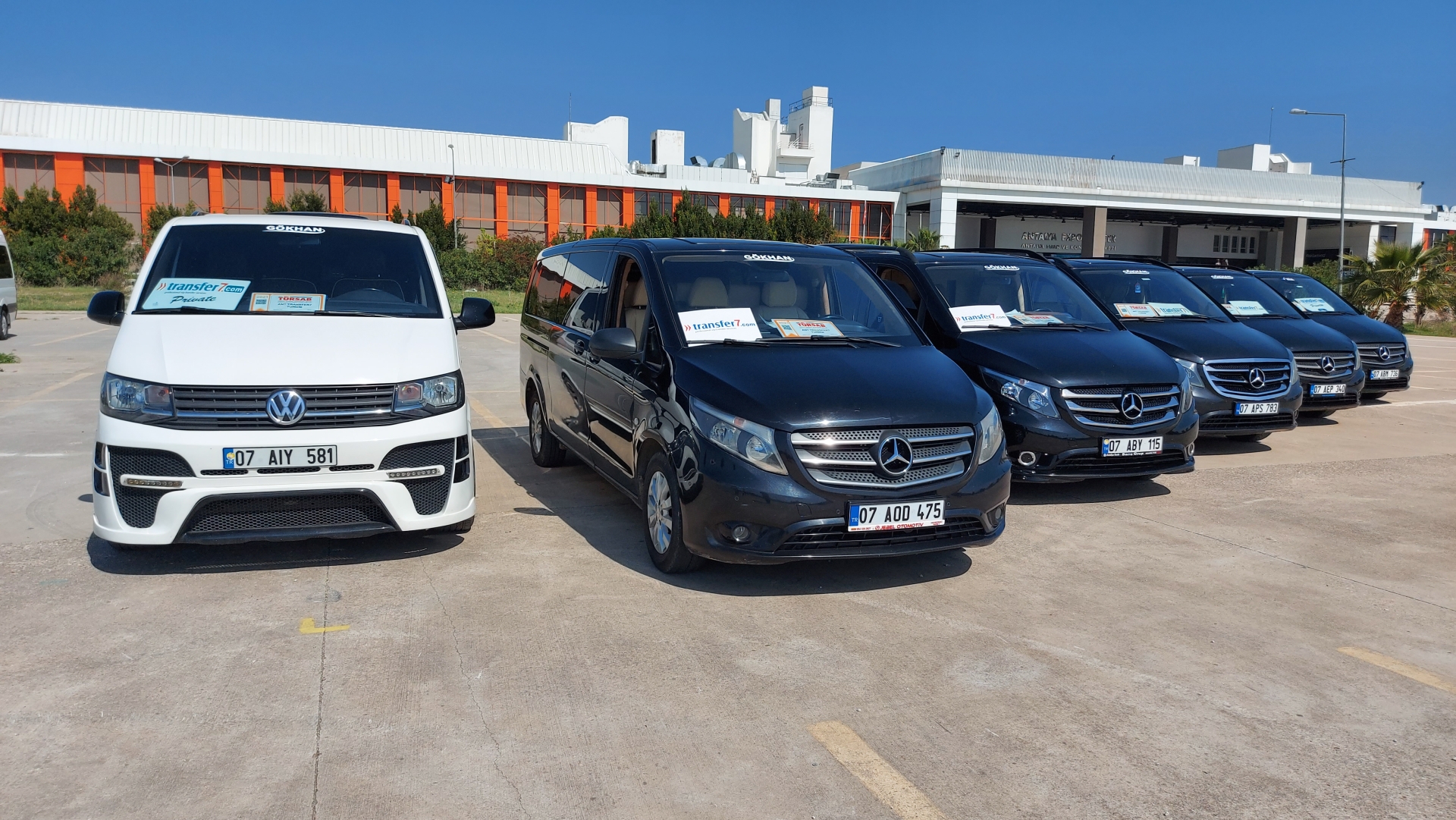 Bequemer, kostengünstiger Flughafen-VIP-Transfer